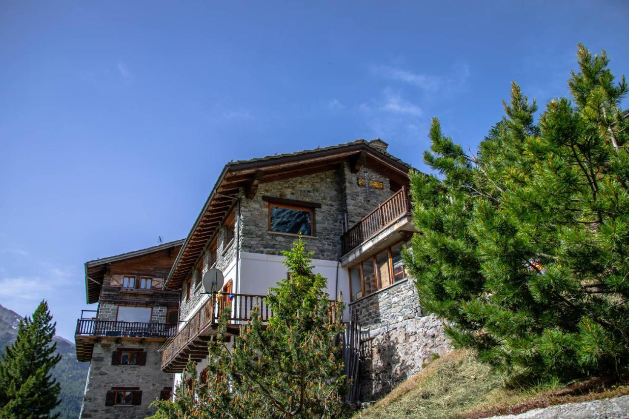 Hotel & Restaurant Perret - Mountain People Вальгризанш Екстер'єр фото