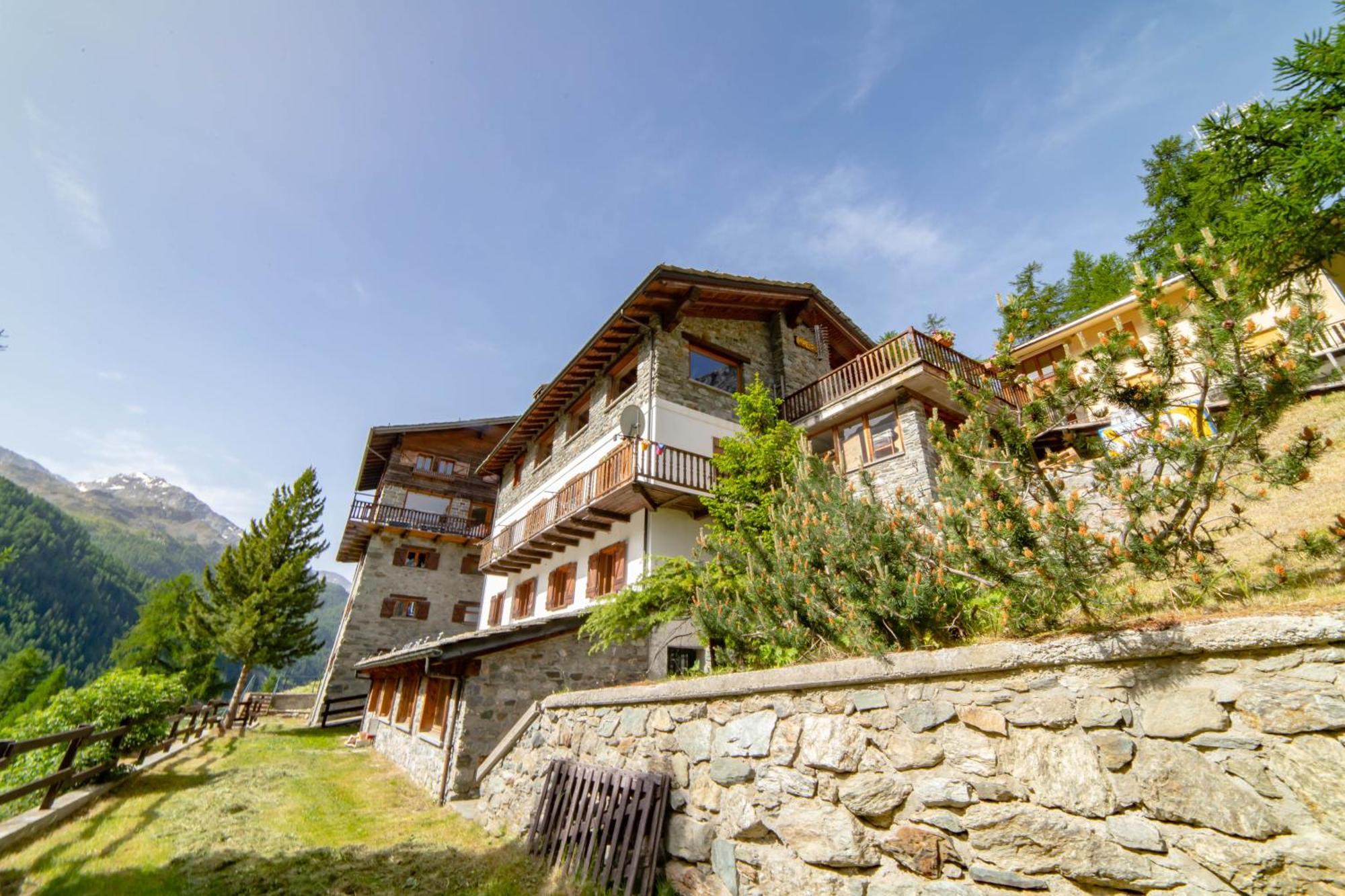 Hotel & Restaurant Perret - Mountain People Вальгризанш Екстер'єр фото